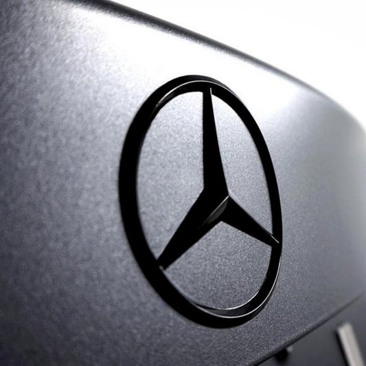 etoile mercedes noir arriere logo